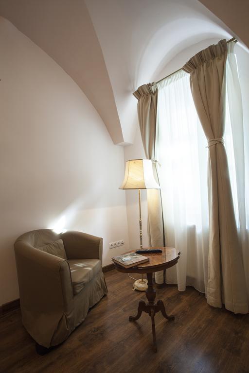 Green Door Apartment 锡比乌 客房 照片